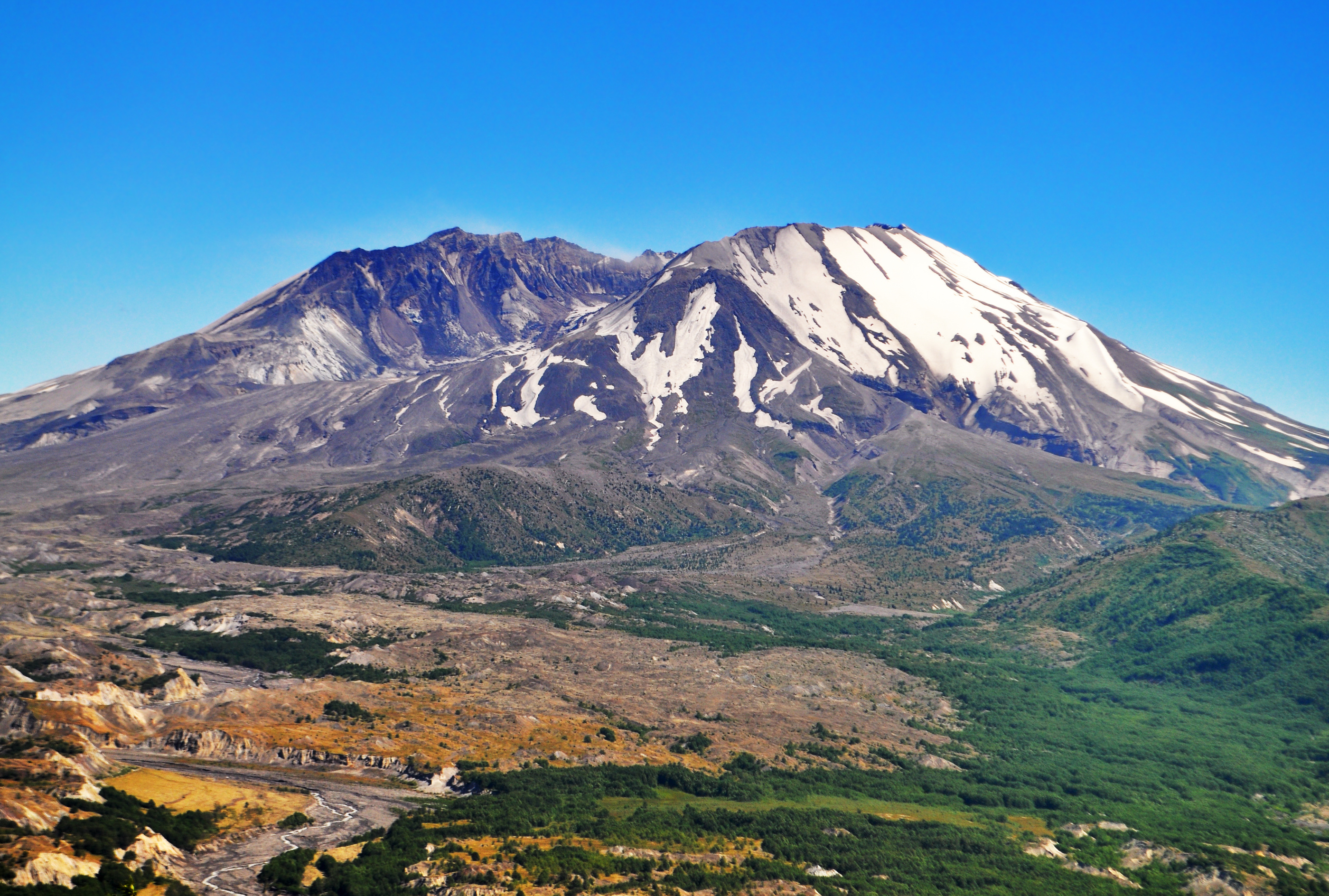 can you visit mt st helens now