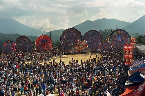 Kite preparation for Festival de Barriletes Gigantes 